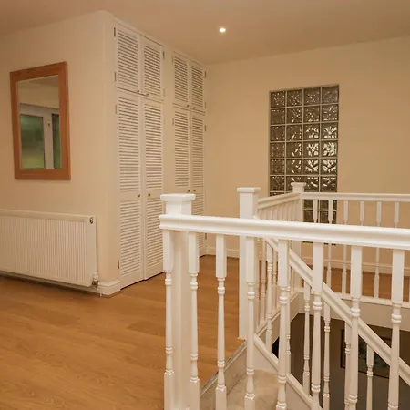 Whimhowe Дом отдыха *