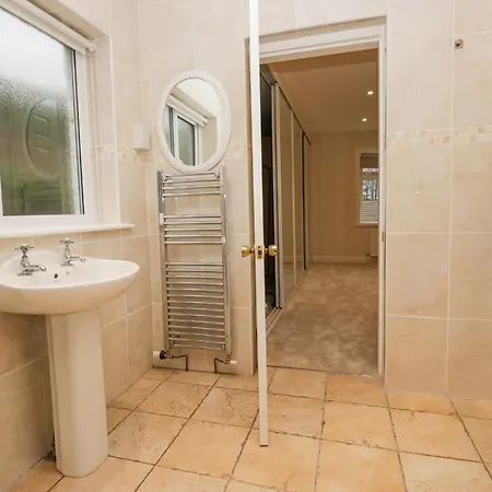 Whimhowe Дом отдыха